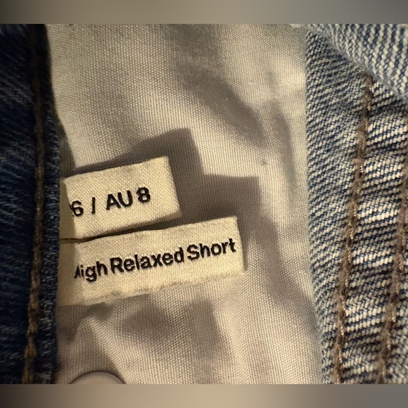 A BRAND HIGH RELAXED SHORT - Picture 8 of 9